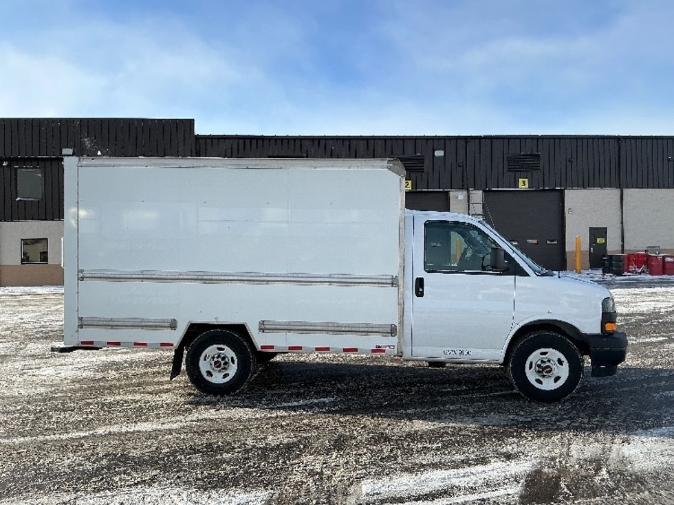Light Duty Box Truck-Light and Medium Duty Trucks-GMC-2021-Savana G33503-East Chicago-IN-105,554\n\t\tmiles-$ 28,750 - Image 14