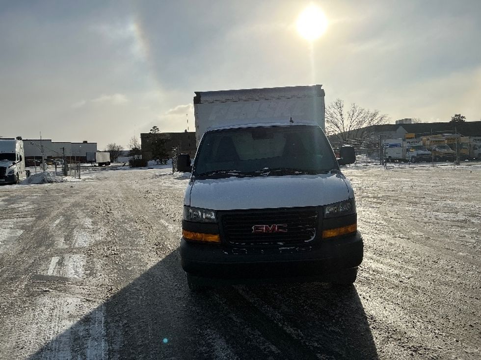 Light Duty Box Truck-Light and Medium Duty Trucks-GMC-2021-Savana G33503-East Chicago-IN-105,554\n\t\tmiles-$ 28,750 - Image 2