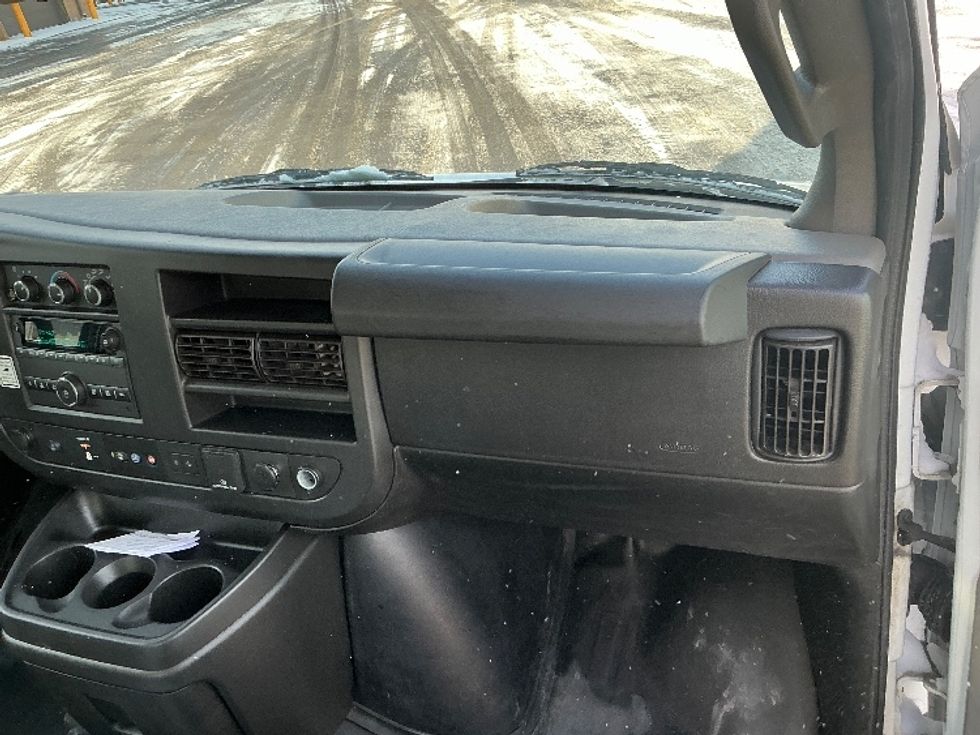 Light Duty Box Truck-Light and Medium Duty Trucks-GMC-2021-Savana G33503-East Chicago-IN-105,554\n\t\tmiles-$ 28,750 - Image 20