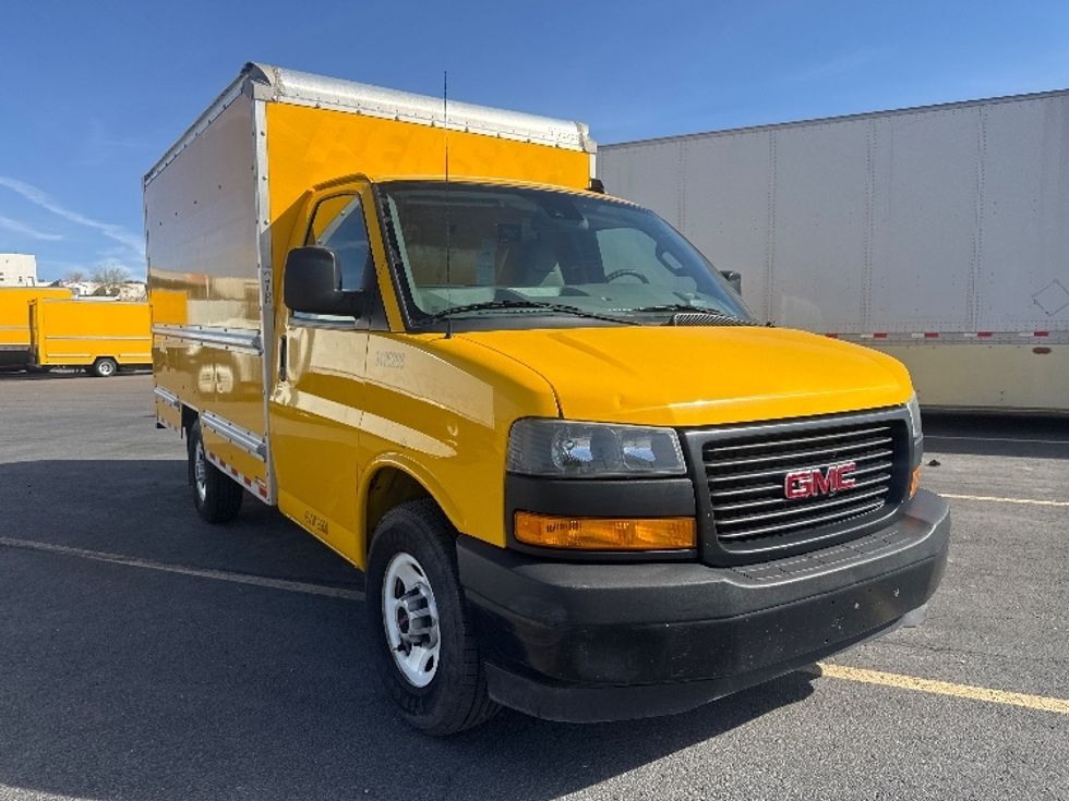 Light Duty Box Truck-Light and Medium Duty Trucks-GMC-2021-Savana G33503-El Paso-TX-105,502\n\t\tmiles-$ 27,250 - Image 1