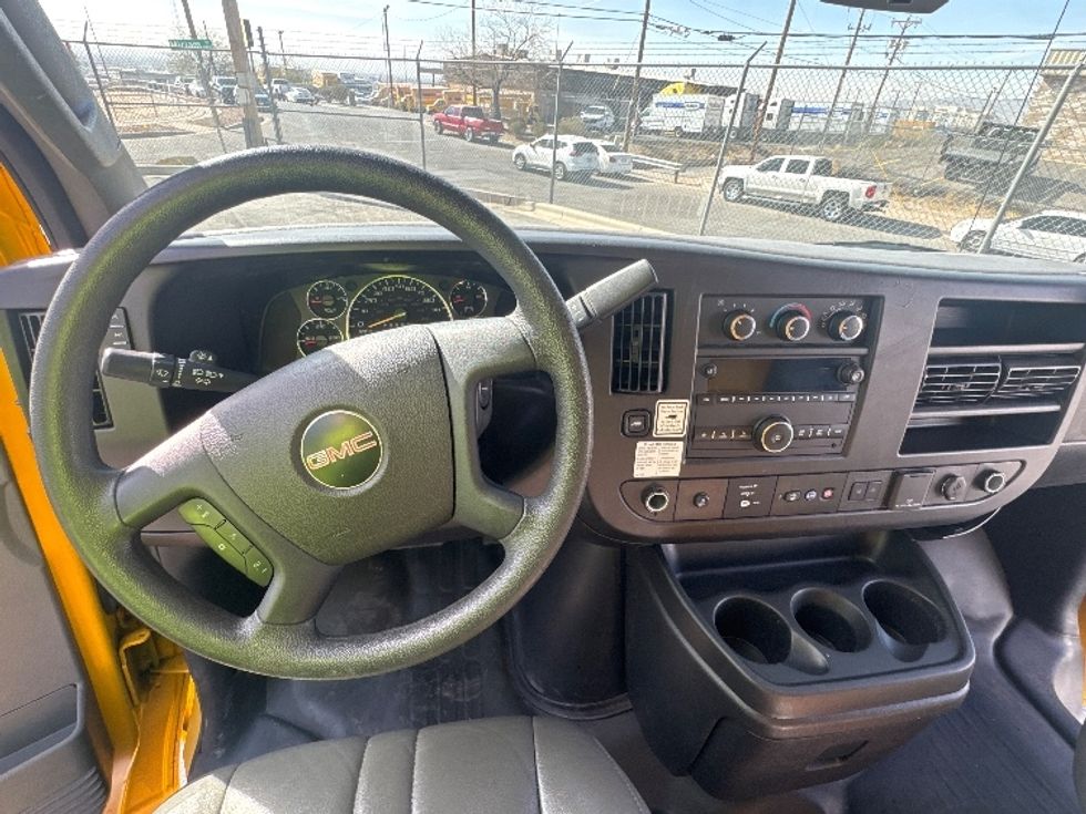 Light Duty Box Truck-Light and Medium Duty Trucks-GMC-2021-Savana G33503-El Paso-TX-105,502\n\t\tmiles-$ 27,250 - Image 15