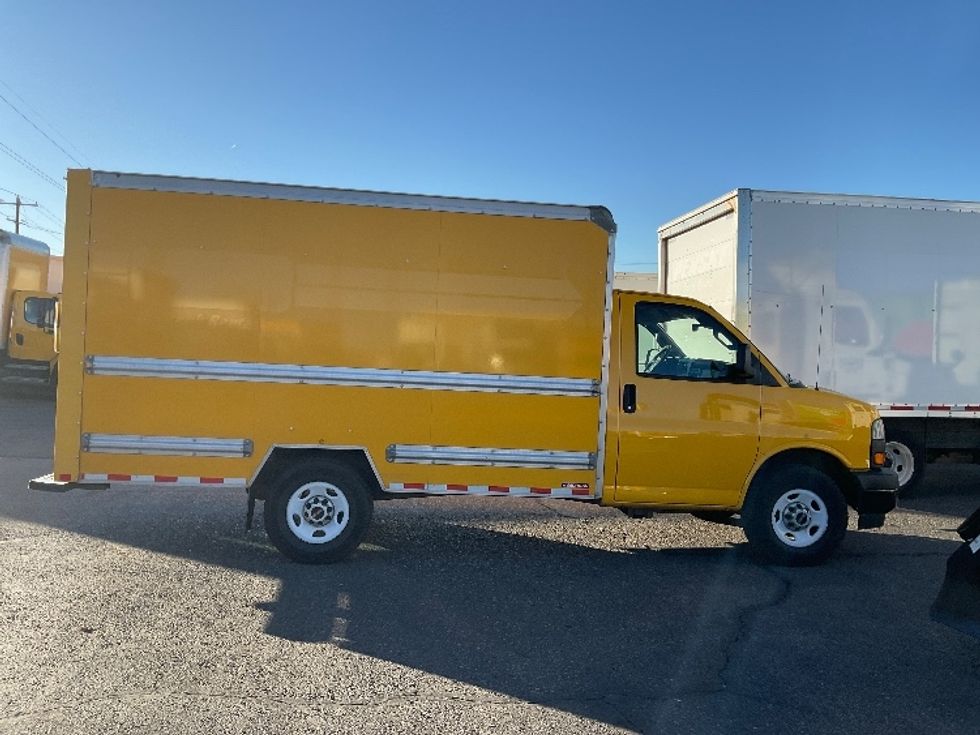 Light Duty Box Truck-Light and Medium Duty Trucks-GMC-2021-Savana G33503-El Paso-TX-105,551\n\t\tmiles-$ 27,250 - Image 13