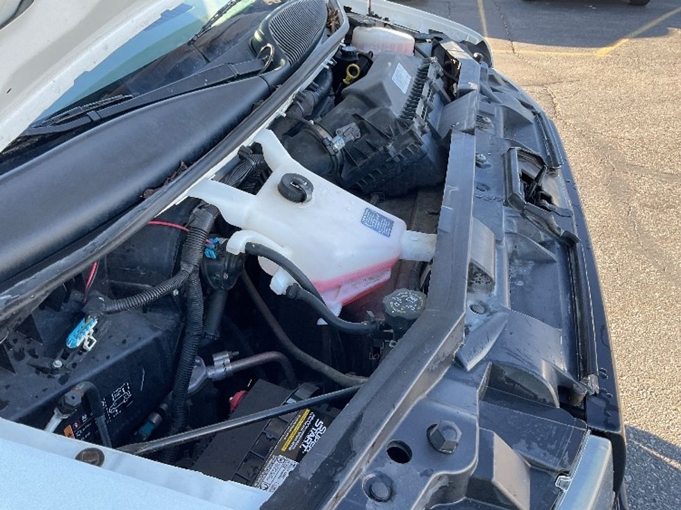 Light Duty Box Truck-Light and Medium Duty Trucks-GMC-2021-Savana G33503-El Paso-TX-111,326\n\t\tmiles-$ 29,000 - Image 19