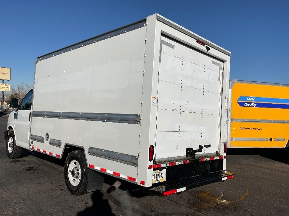 Light Duty Box Truck-Light and Medium Duty Trucks-GMC-2021-Savana G33503-El Paso-TX-111,326\n\t\tmiles-$ 29,000 - Image 5