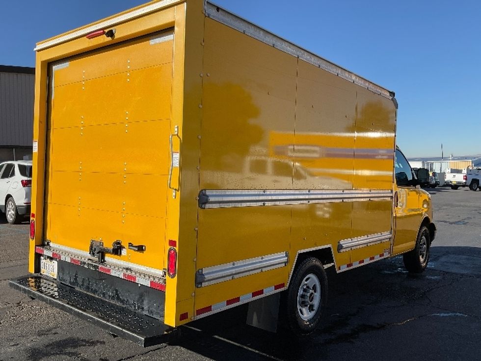 Light Duty Box Truck-Light and Medium Duty Trucks-GMC-2021-Savana G33503-El Paso-TX-114,089\n\t\tmiles-$ 26,250 - Image 11