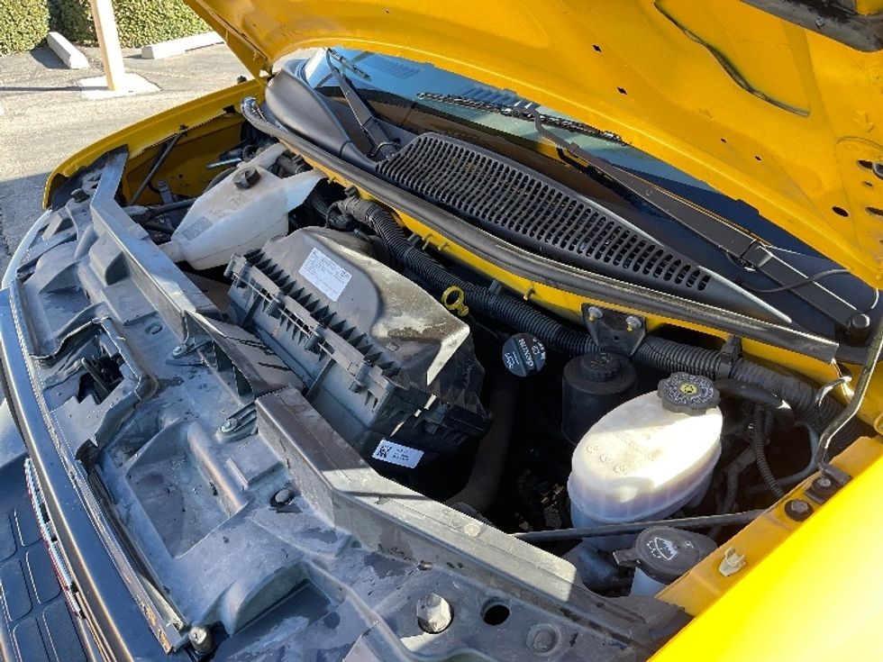 Light Duty Box Truck-Light and Medium Duty Trucks-GMC-2021-Savana G33503-El Paso-TX-114,089\n\t\tmiles-$ 26,250 - Image 21