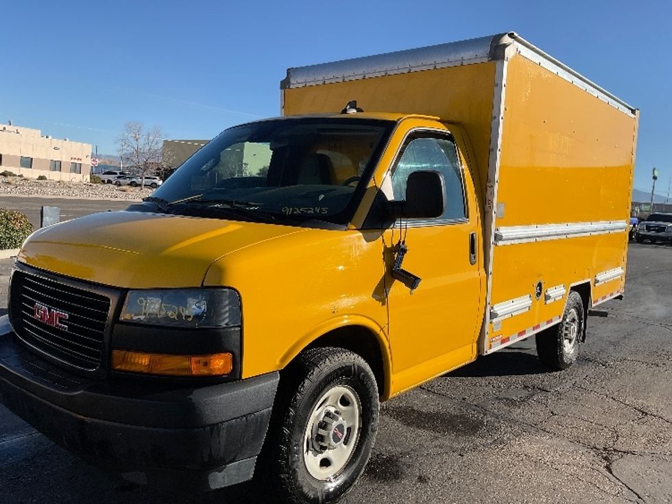 Light Duty Box Truck-Light and Medium Duty Trucks-GMC-2021-Savana G33503-El Paso-TX-114,089\n\t\tmiles-$ 26,250 - Image 3