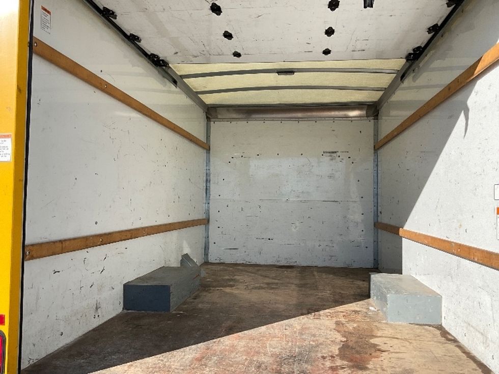 Light Duty Box Truck-Light and Medium Duty Trucks-GMC-2021-Savana G33503-El Paso-TX-114,089\n\t\tmiles-$ 26,250 - Image 9