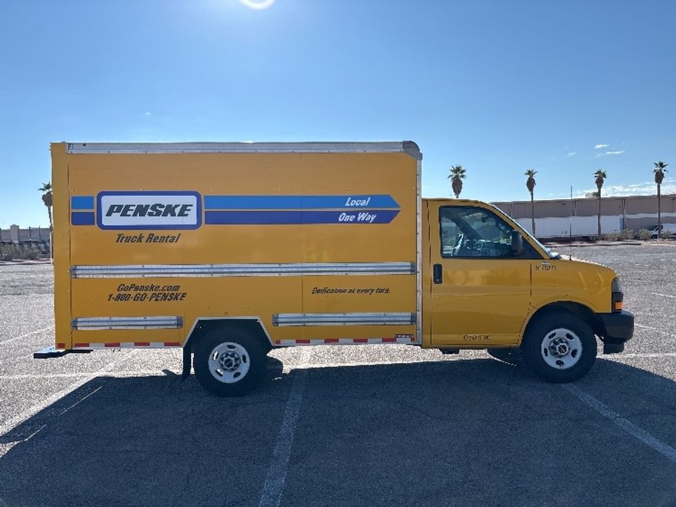 Light Duty Box Truck-Light and Medium Duty Trucks-GMC-2021-Savana G33503-El Paso-TX-114,834\n\t\tmiles-$ 25,000 - Image 13
