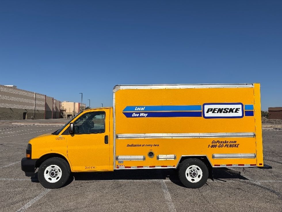 Light Duty Box Truck-Light and Medium Duty Trucks-GMC-2021-Savana G33503-El Paso-TX-114,834\n\t\tmiles-$ 25,000 - Image 4