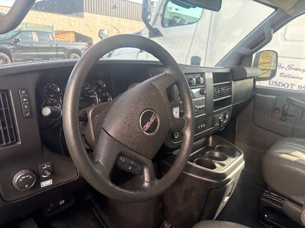 Light Duty Box Truck-Light and Medium Duty Trucks-GMC-2021-Savana G33503-Essex-MD-91,178\n\t\tmiles-$ 29,000 - Image 14