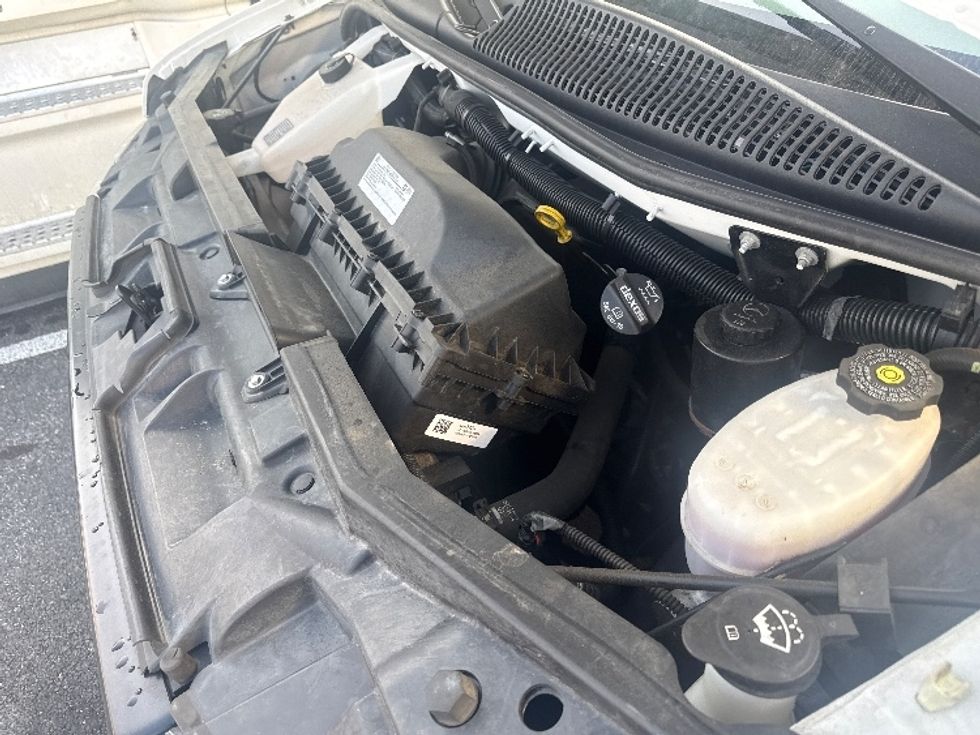 Light Duty Box Truck-Light and Medium Duty Trucks-GMC-2021-Savana G33503-Essex-MD-91,178\n\t\tmiles-$ 29,000 - Image 21