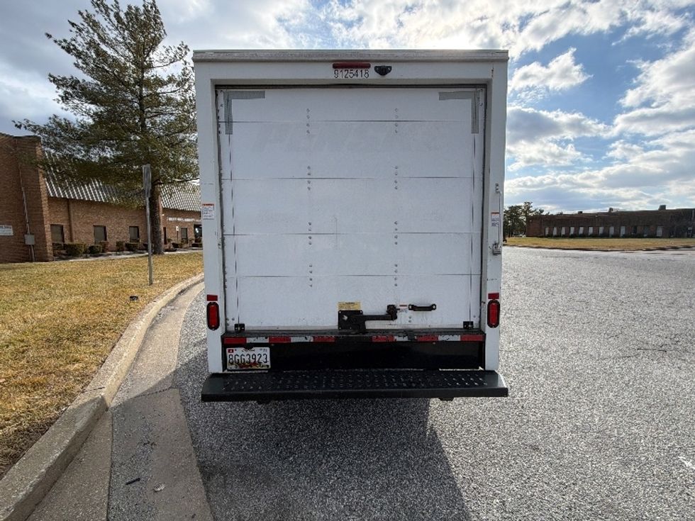 Light Duty Box Truck-Light and Medium Duty Trucks-GMC-2021-Savana G33503-Essex-MD-91,178\n\t\tmiles-$ 29,000 - Image 7