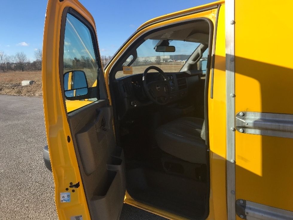 Light Duty Box Truck-Light and Medium Duty Trucks-GMC-2021-Savana G33503-Evansville-IN-101,245\n\t\tmiles-$ 25,500 - Image 15