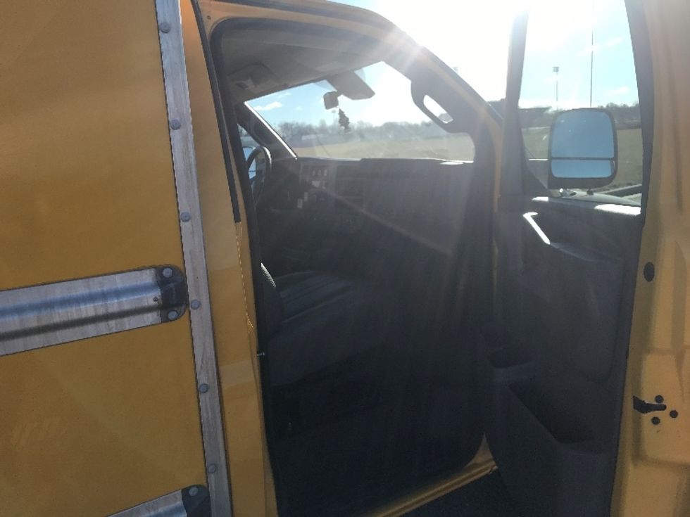 Light Duty Box Truck-Light and Medium Duty Trucks-GMC-2021-Savana G33503-Evansville-IN-101,245\n\t\tmiles-$ 25,500 - Image 19