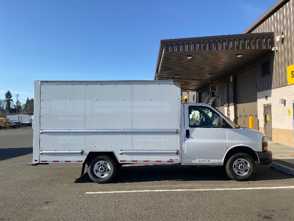 Light Duty Box Truck-Light and Medium Duty Trucks-GMC-2021-Savana G33503-Everett-WA-100,368\n\t\tmiles-$ 30,250 - Image 15