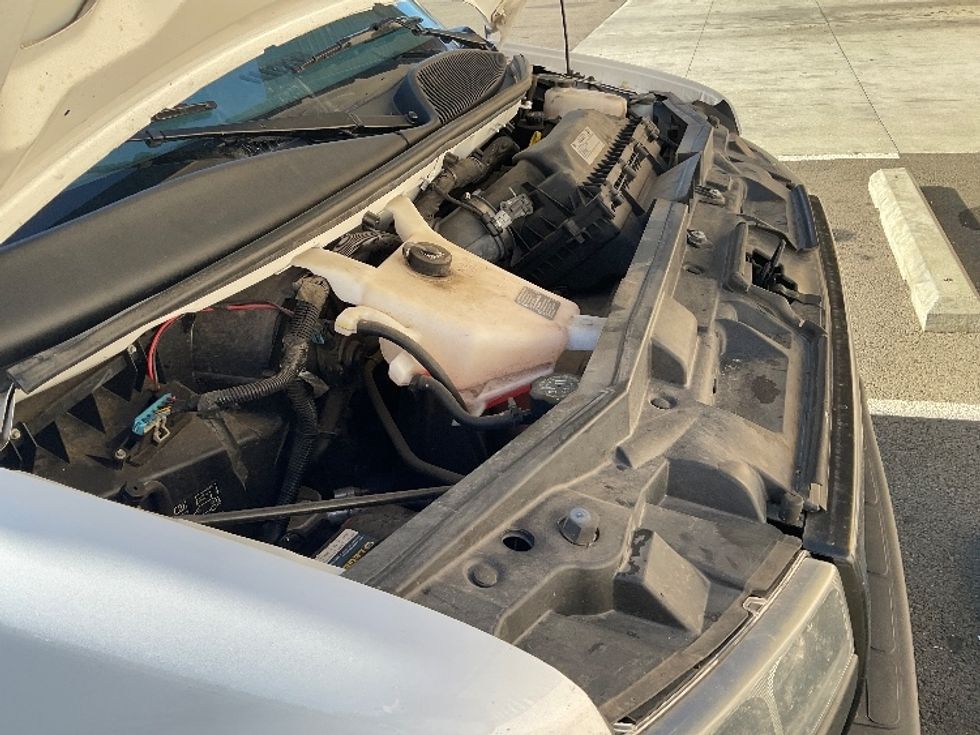 Light Duty Box Truck-Light and Medium Duty Trucks-GMC-2021-Savana G33503-Everett-WA-100,368\n\t\tmiles-$ 30,250 - Image 24