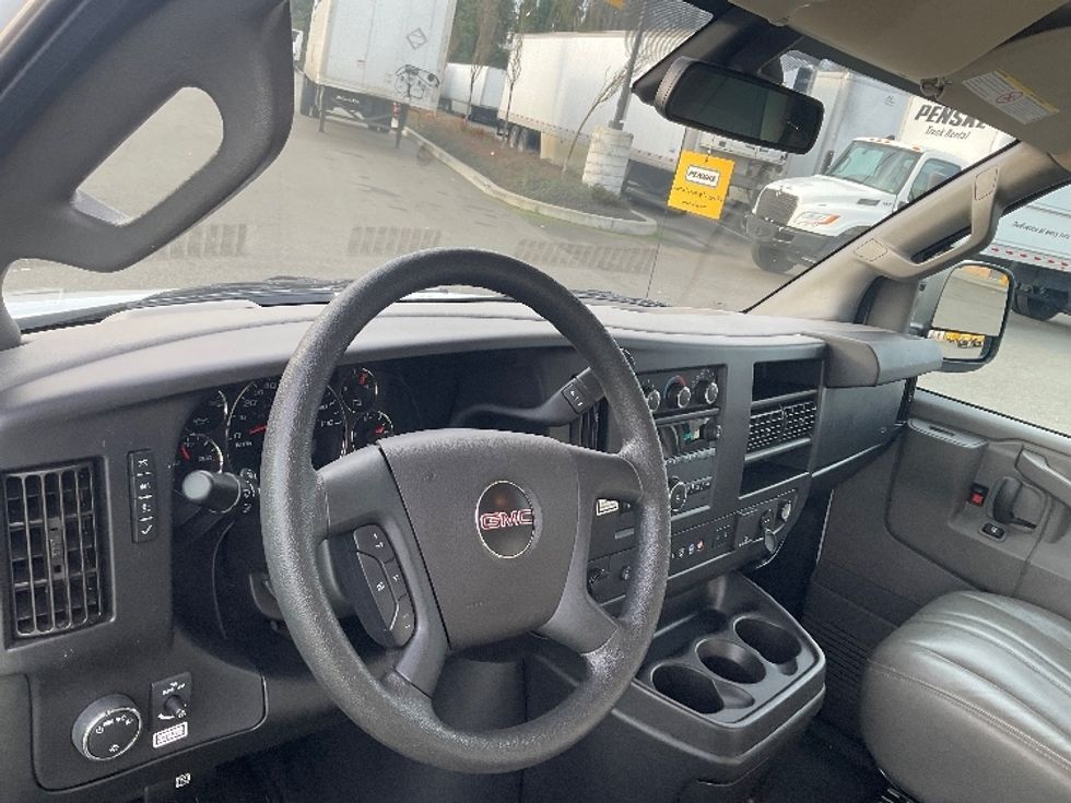 Light Duty Box Truck-Light and Medium Duty Trucks-GMC-2021-Savana G33503-Everett-WA-87,762\n\t\tmiles-$ 31,750 - Image 14