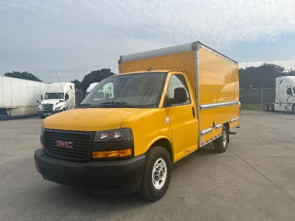 Light Duty Box Truck-Light and Medium Duty Trucks-GMC-2021-Savana G33503-Fontana-CA-101,998\n\t\tmiles-$ 27,250 - Image 3