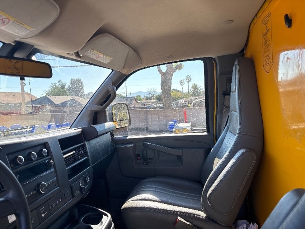 Light Duty Box Truck-Light and Medium Duty Trucks-GMC-2021-Savana G33503-Fontana-CA-103,063\n\t\tmiles-$ 27,250 - Image 17