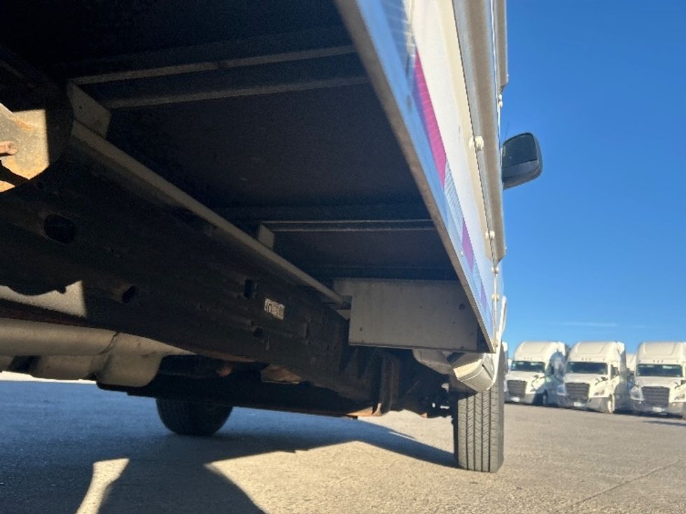 Light Duty Box Truck-Light and Medium Duty Trucks-GMC-2021-Savana G33503-Fontana-CA-106,247\n\t\tmiles-$ 29,500 - Image 14