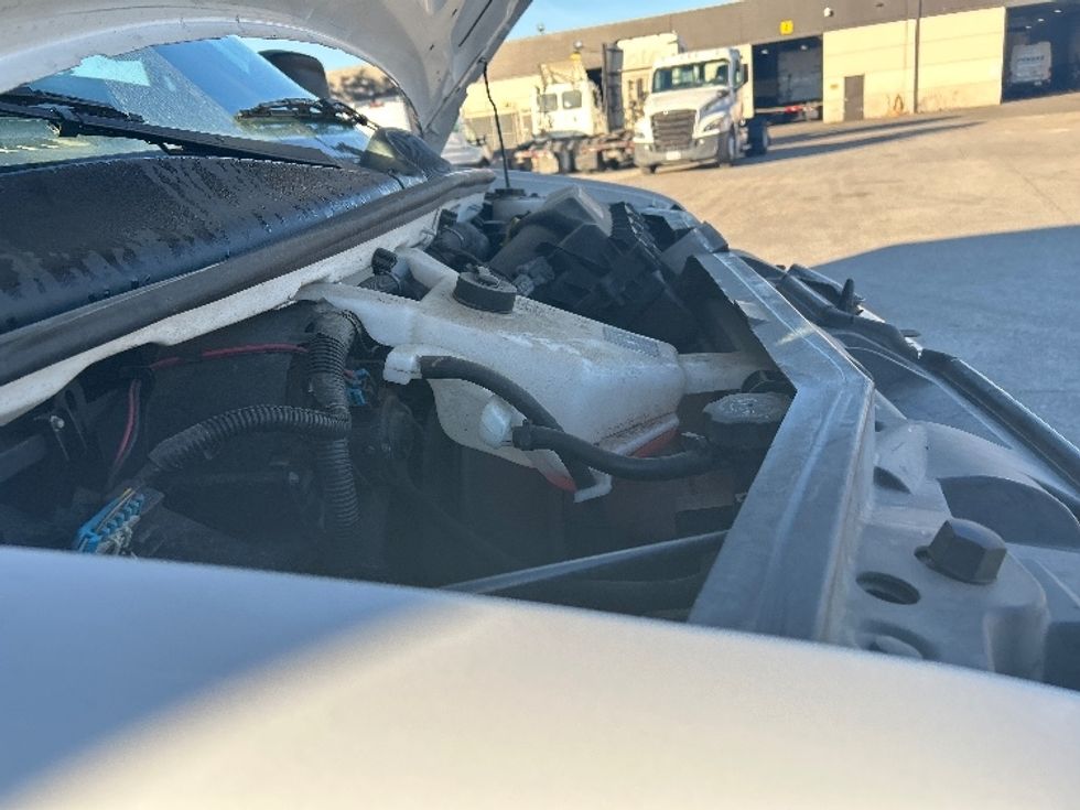 Light Duty Box Truck-Light and Medium Duty Trucks-GMC-2021-Savana G33503-Fontana-CA-106,247\n\t\tmiles-$ 29,500 - Image 23