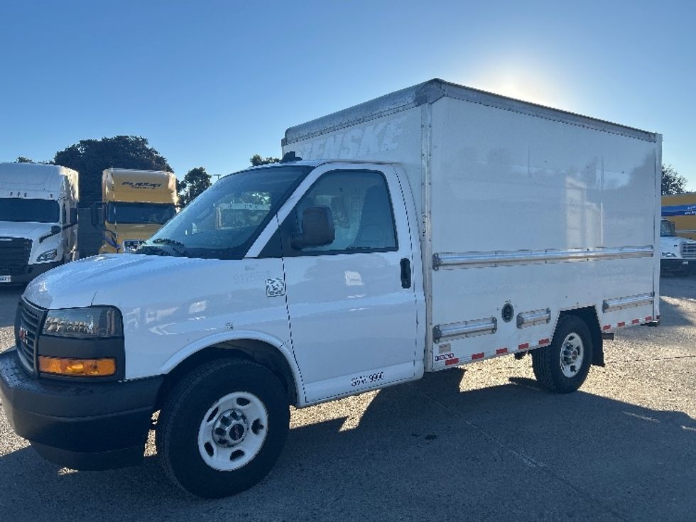Light Duty Box Truck-Light and Medium Duty Trucks-GMC-2021-Savana G33503-Fontana-CA-106,247\n\t\tmiles-$ 29,500 - Image 3