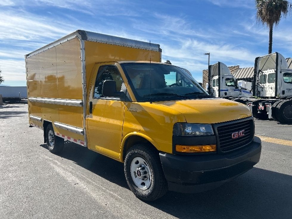 Light Duty Box Truck-Light and Medium Duty Trucks-GMC-2021-Savana G33503-Fontana-CA-106,785\n\t\tmiles-$ 26,750 - Image 1