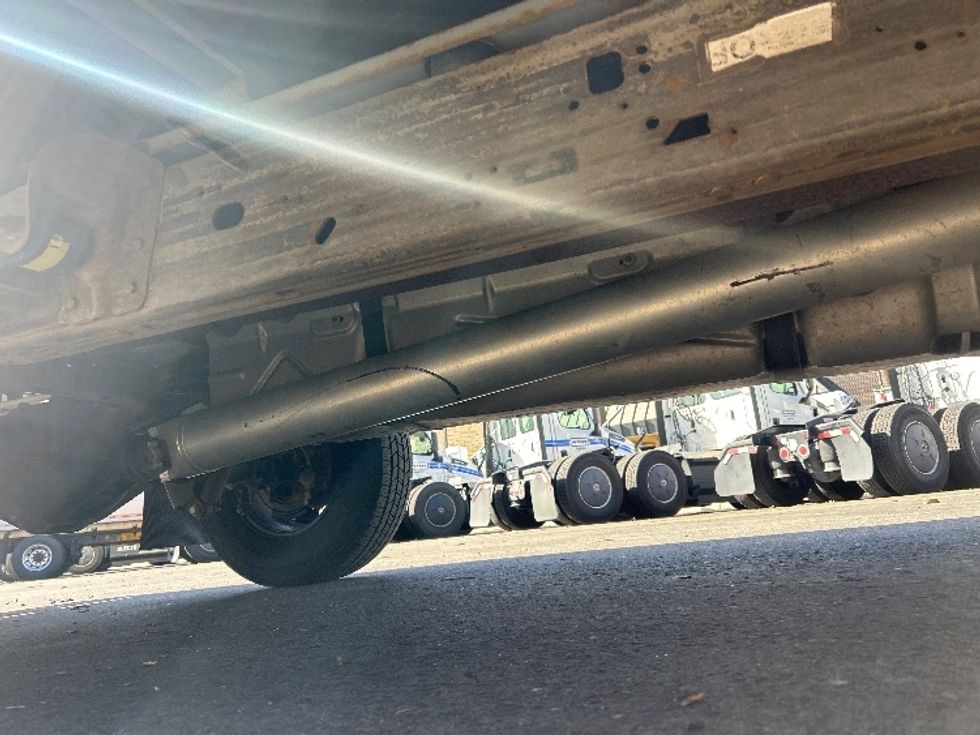 Light Duty Box Truck-Light and Medium Duty Trucks-GMC-2021-Savana G33503-Fontana-CA-106,785\n\t\tmiles-$ 26,750 - Image 14