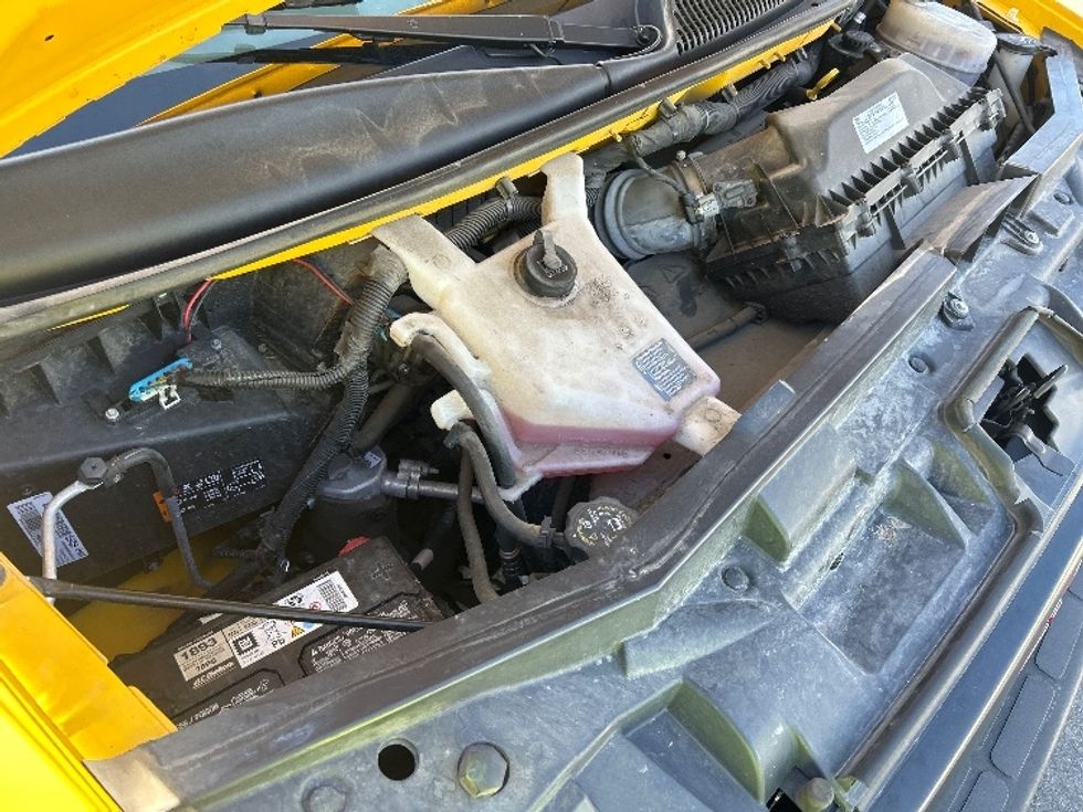 Light Duty Box Truck-Light and Medium Duty Trucks-GMC-2021-Savana G33503-Fontana-CA-106,785\n\t\tmiles-$ 26,750 - Image 23