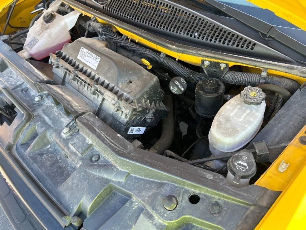 Light Duty Box Truck-Light and Medium Duty Trucks-GMC-2021-Savana G33503-Fontana-CA-106,785\n\t\tmiles-$ 26,750 - Image 24