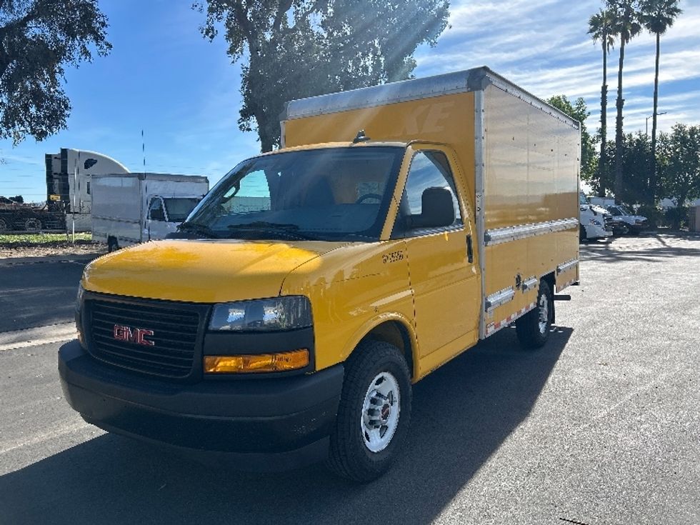 Light Duty Box Truck-Light and Medium Duty Trucks-GMC-2021-Savana G33503-Fontana-CA-106,785\n\t\tmiles-$ 26,750 - Image 3