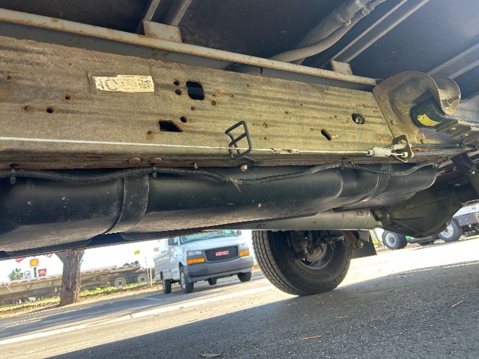 Light Duty Box Truck-Light and Medium Duty Trucks-GMC-2021-Savana G33503-Fontana-CA-106,785\n\t\tmiles-$ 26,750 - Image 5