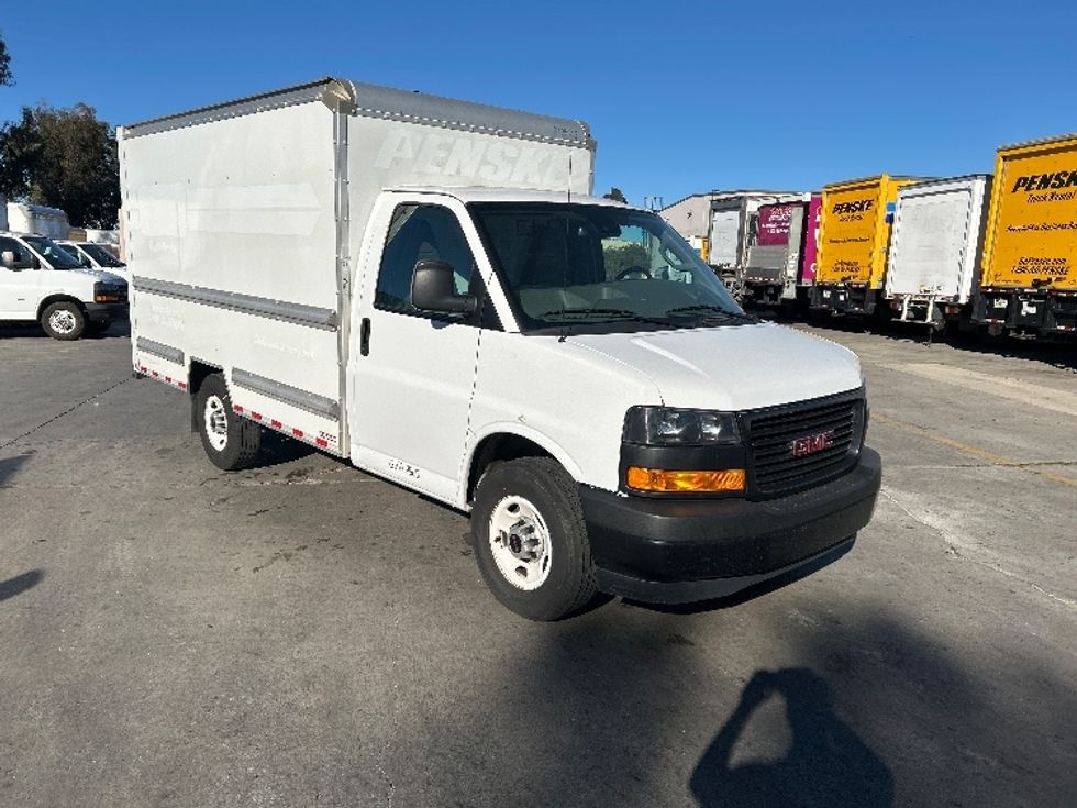 Light Duty Box Truck-Light and Medium Duty Trucks-GMC-2021-Savana G33503-Fontana-CA-107,986\n\t\tmiles-$ 29,250 - Image 1