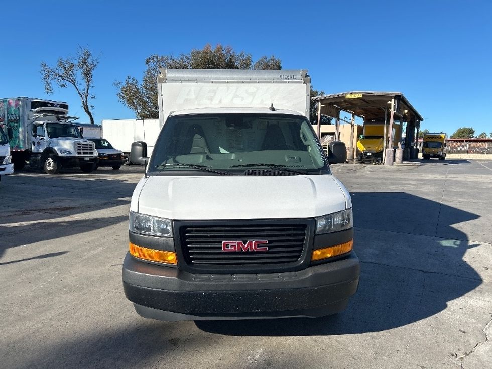 Light Duty Box Truck-Light and Medium Duty Trucks-GMC-2021-Savana G33503-Fontana-CA-107,986\n\t\tmiles-$ 29,250 - Image 2