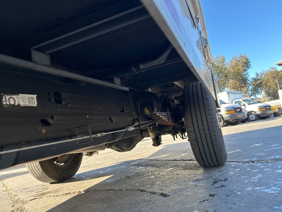 Light Duty Box Truck-Light and Medium Duty Trucks-GMC-2021-Savana G33503-Fontana-CA-107,986\n\t\tmiles-$ 29,250 - Image 5