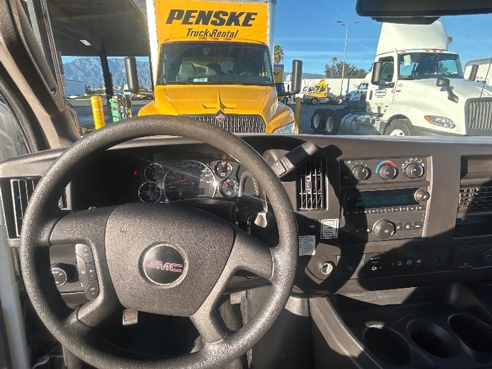 Light Duty Box Truck-Light and Medium Duty Trucks-GMC-2021-Savana G33503-Fontana-CA-109,152\n\t\tmiles-$ 29,000 - Image 17