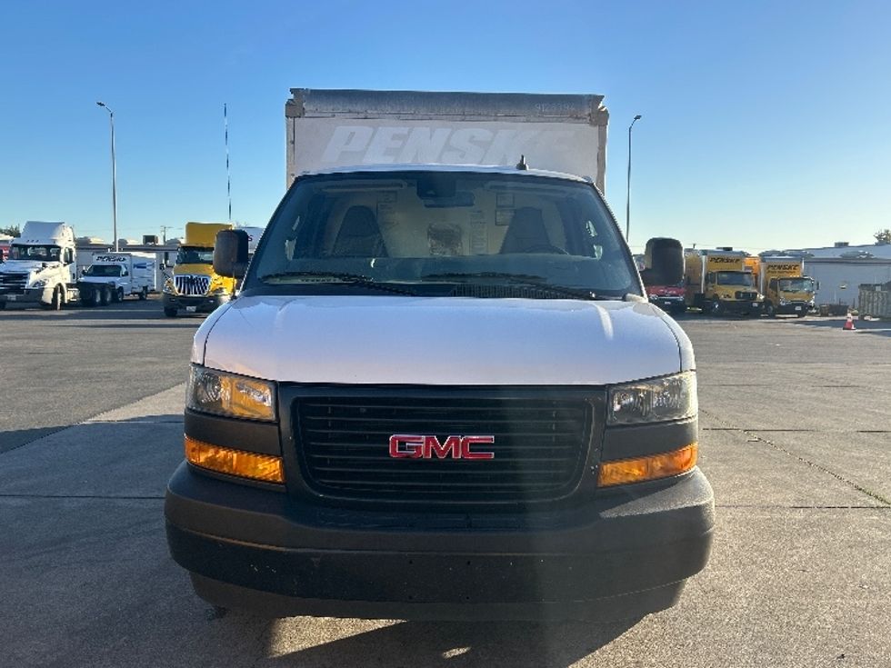 Light Duty Box Truck-Light and Medium Duty Trucks-GMC-2021-Savana G33503-Fontana-CA-109,152\n\t\tmiles-$ 29,000 - Image 2
