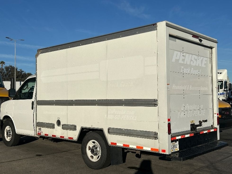Light Duty Box Truck-Light and Medium Duty Trucks-GMC-2021-Savana G33503-Fontana-CA-109,152\n\t\tmiles-$ 29,000 - Image 6