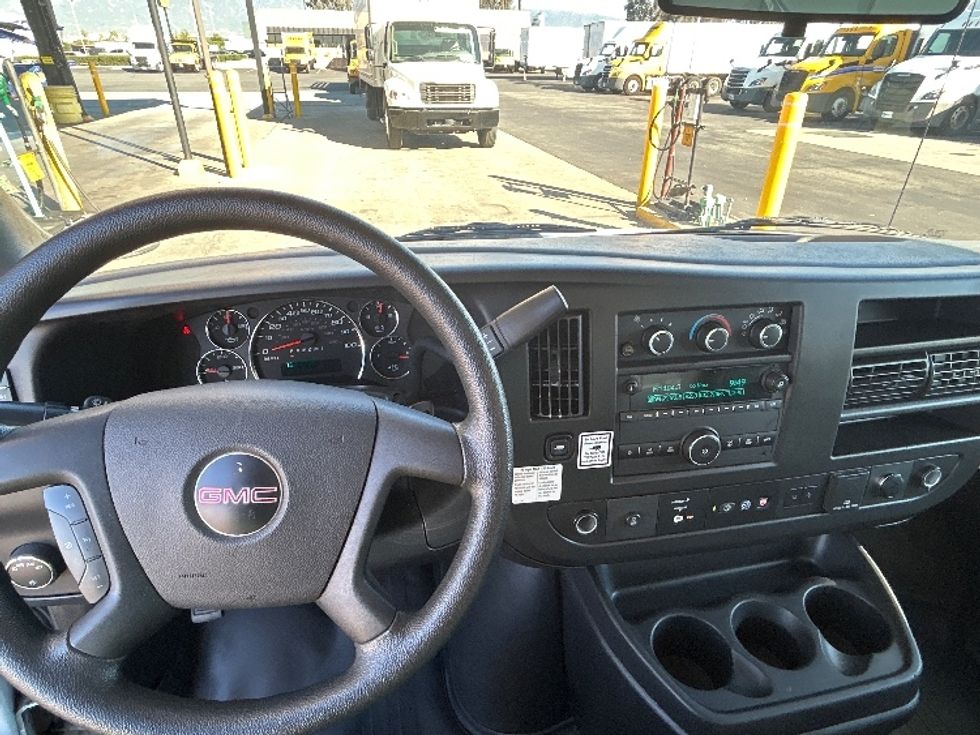 Light Duty Box Truck-Light and Medium Duty Trucks-GMC-2021-Savana G33503-Fontana-CA-113,305\n\t\tmiles-$ 28,500 - Image 18