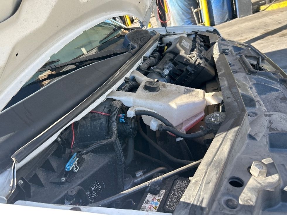 Light Duty Box Truck-Light and Medium Duty Trucks-GMC-2021-Savana G33503-Fontana-CA-113,305\n\t\tmiles-$ 28,500 - Image 23