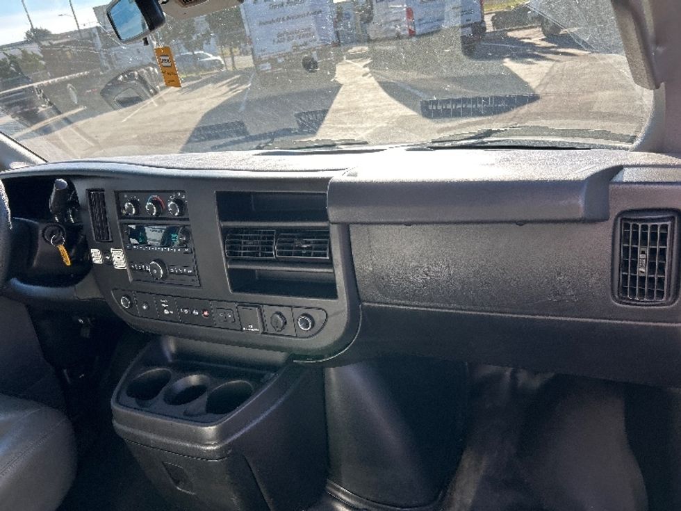 Light Duty Box Truck-Light and Medium Duty Trucks-GMC-2021-Savana G33503-Fontana-CA-113,924\n\t\tmiles-$ 28,500 - Image 20