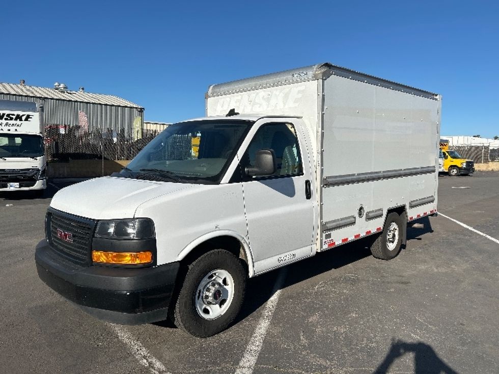 Light Duty Box Truck-Light and Medium Duty Trucks-GMC-2021-Savana G33503-Fontana-CA-113,924\n\t\tmiles-$ 28,500 - Image 3