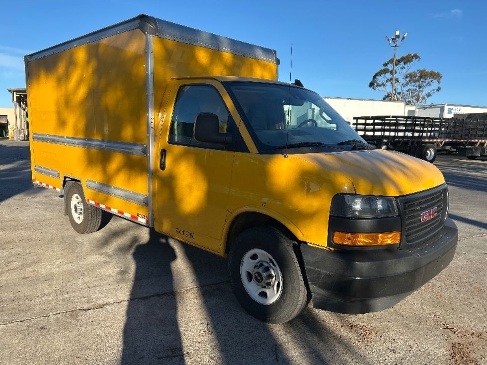 Light Duty Box Truck-Light and Medium Duty Trucks-GMC-2021-Savana G33503-Fontana-CA-114,627\n\t\tmiles-$ 25,750 - Image 1