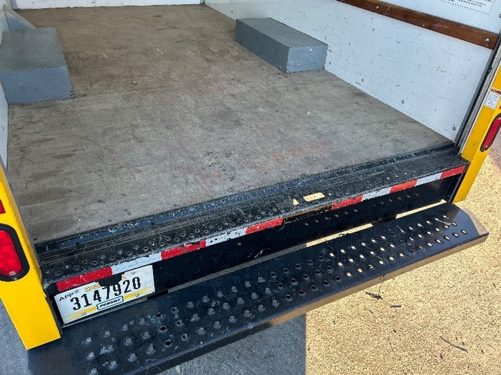 Light Duty Box Truck-Light and Medium Duty Trucks-GMC-2021-Savana G33503-Fontana-CA-114,627\n\t\tmiles-$ 25,750 - Image 10