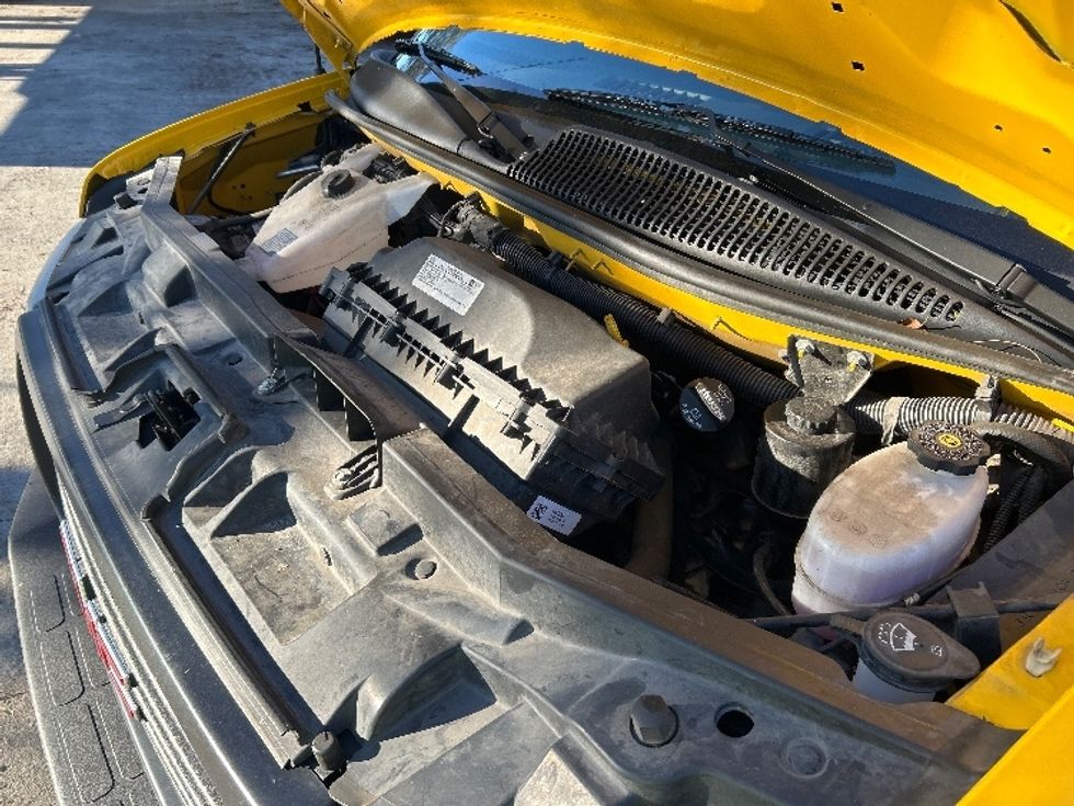 Light Duty Box Truck-Light and Medium Duty Trucks-GMC-2021-Savana G33503-Fontana-CA-114,627\n\t\tmiles-$ 25,750 - Image 24