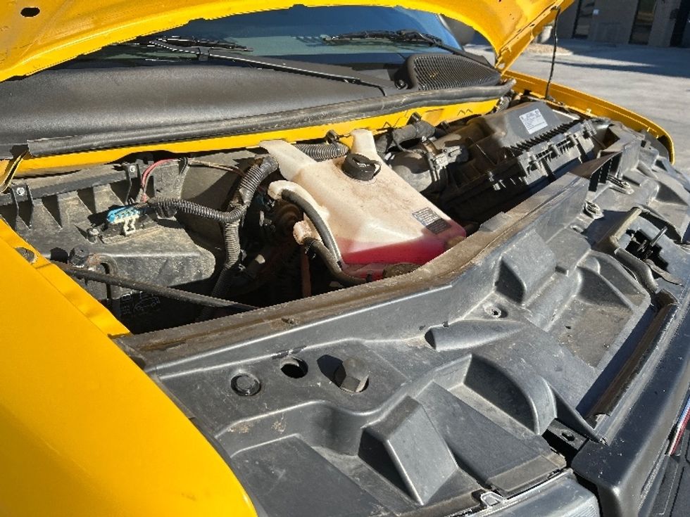 Light Duty Box Truck-Light and Medium Duty Trucks-GMC-2021-Savana G33503-Fontana-CA-118,697\n\t\tmiles-$ 25,500 - Image 22