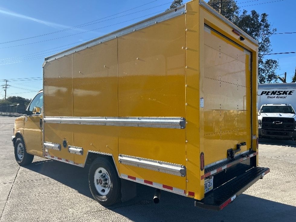 Light Duty Box Truck-Light and Medium Duty Trucks-GMC-2021-Savana G33503-Fontana-CA-118,697\n\t\tmiles-$ 25,500 - Image 6