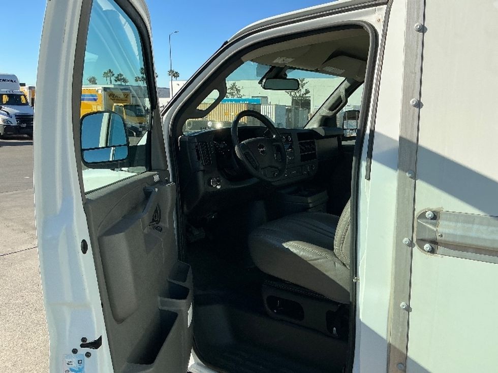 Light Duty Box Truck-Light and Medium Duty Trucks-GMC-2021-Savana G33503-Fontana-CA-120,893\n\t\tmiles-$ 27,750 - Image 16