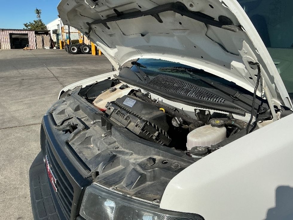 Light Duty Box Truck-Light and Medium Duty Trucks-GMC-2021-Savana G33503-Fontana-CA-120,893\n\t\tmiles-$ 27,750 - Image 24